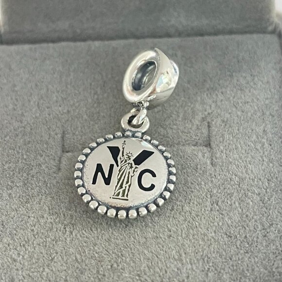Pandora Blue Lady Liberty Exclusive Charm - Picture 1 of 4